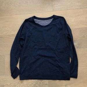 Lululemon Top PRICE GOING TO $45 ON THURSDAY!!!!!!